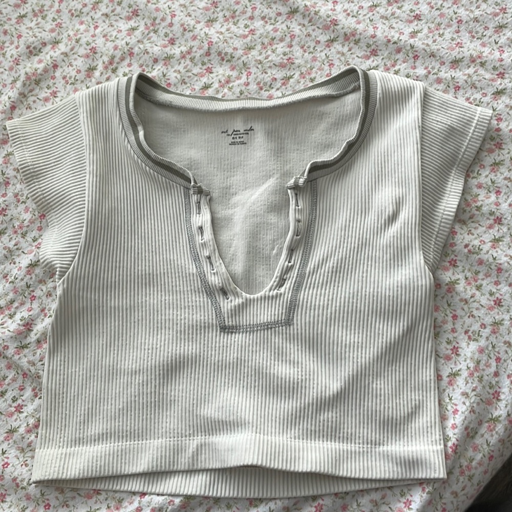 UO put from under go for gold top